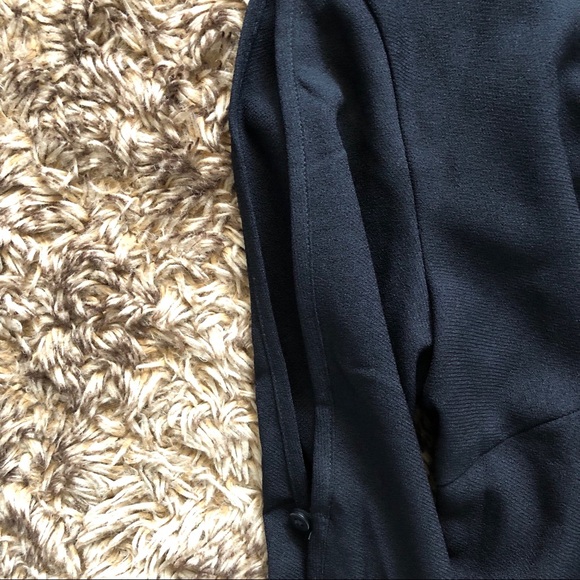 19 Cooper Cold Shoulder V Neck Shift Dress - Picture 5 of 7